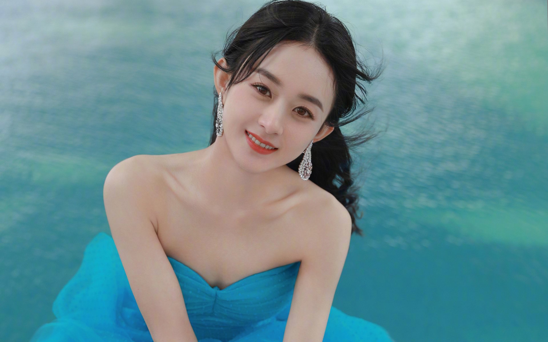 球场上的双面人，火箭变阵后创造新纪录，火箭7人上双险胜活塞