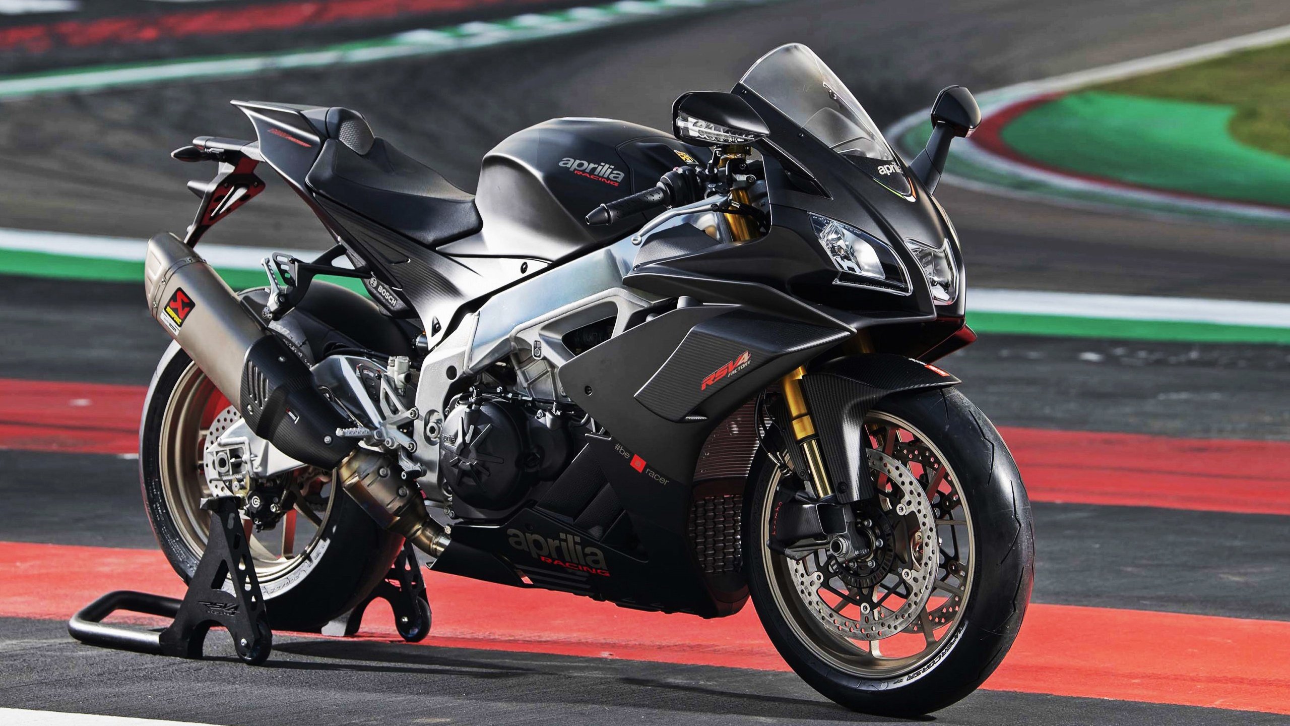 神奇表现频现，球员实力备受质疑，球员球员