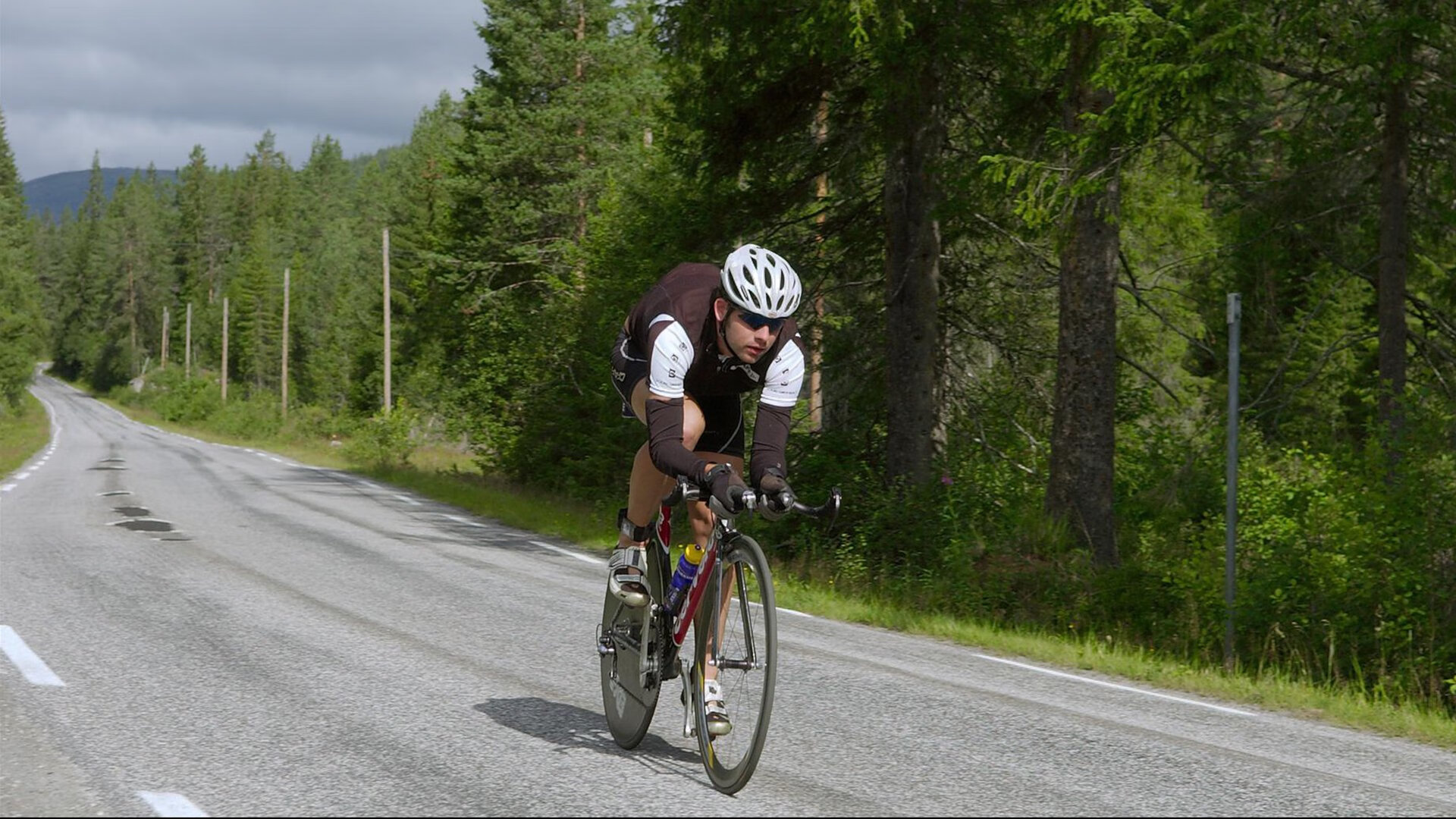 “胡利安·门德斯的突破性表现,打破阿根廷美洲狮队的进攻瓶颈”